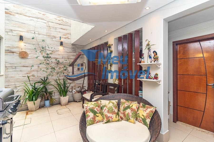 Casa à venda com 3 quartos, 264m² - Foto 7