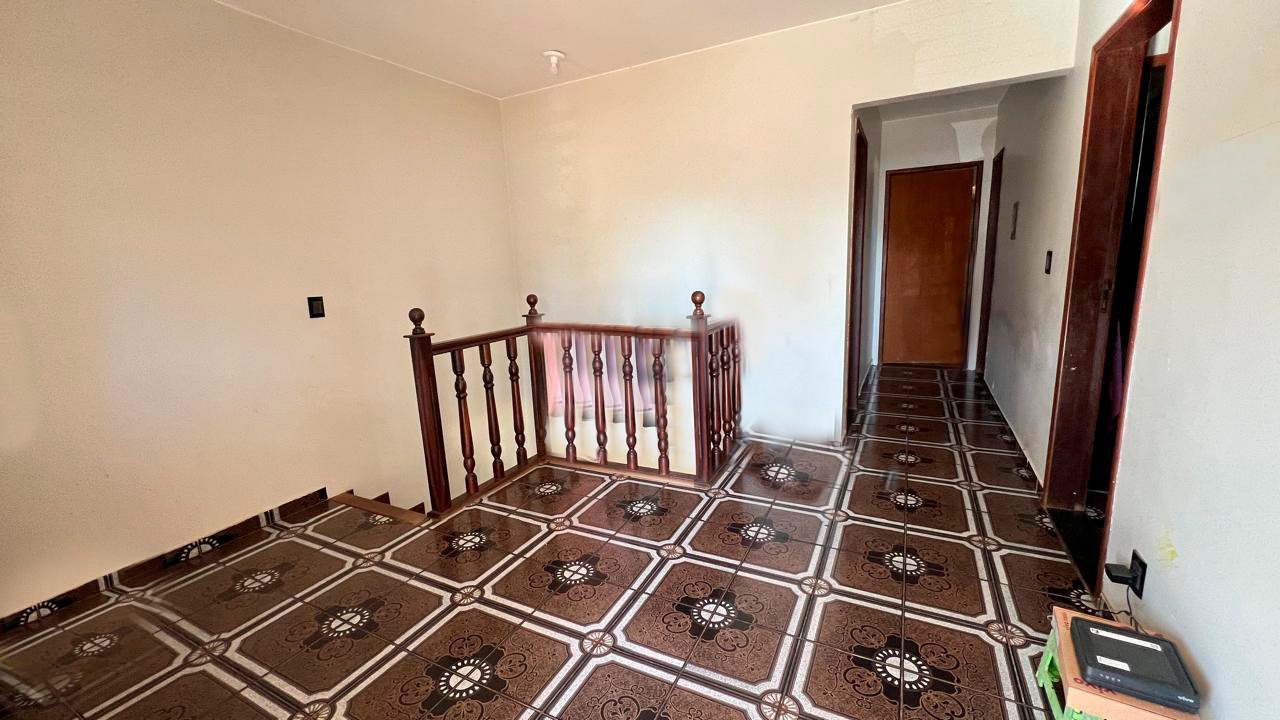 Casa à venda com 3 quartos, 220m² - Foto 10