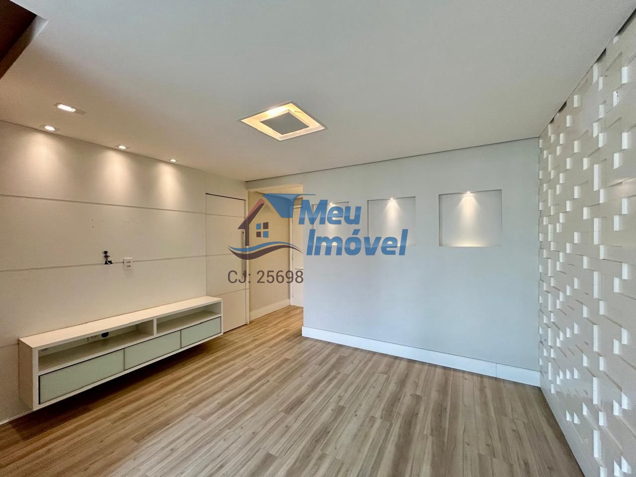 Apartamento à venda com 2 quartos, 69m² - Foto 2