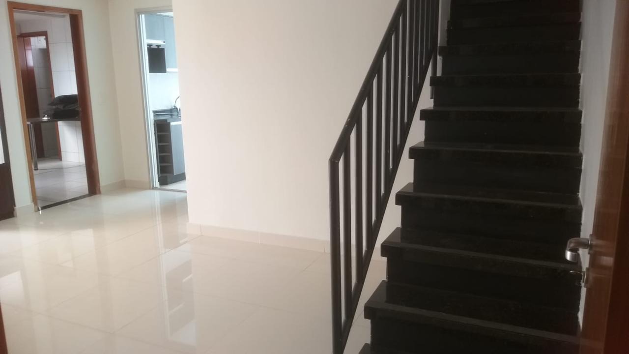 Cobertura à venda com 4 quartos, 135m² - Foto 2