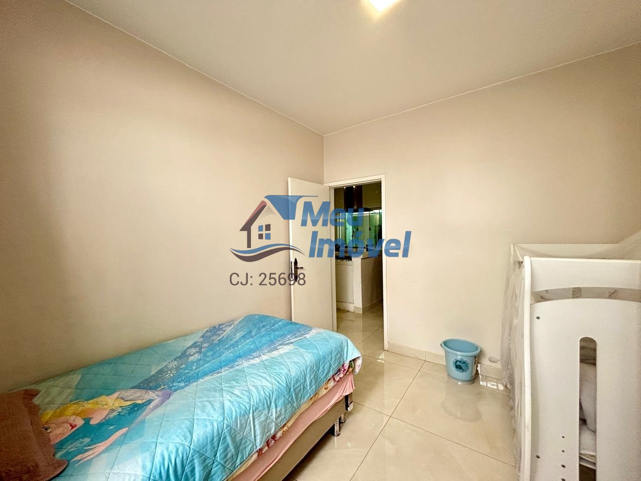 Casa à venda com 3 quartos, 200m² - Foto 18