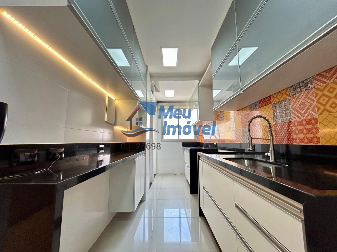 Apartamento à venda com 2 quartos, 69m² - Foto 10