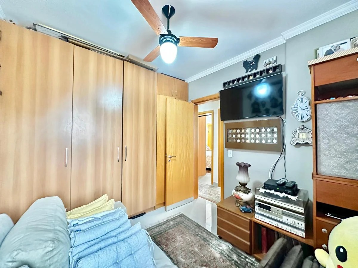 Apartamento à venda com 4 quartos, 140m² - Foto 18