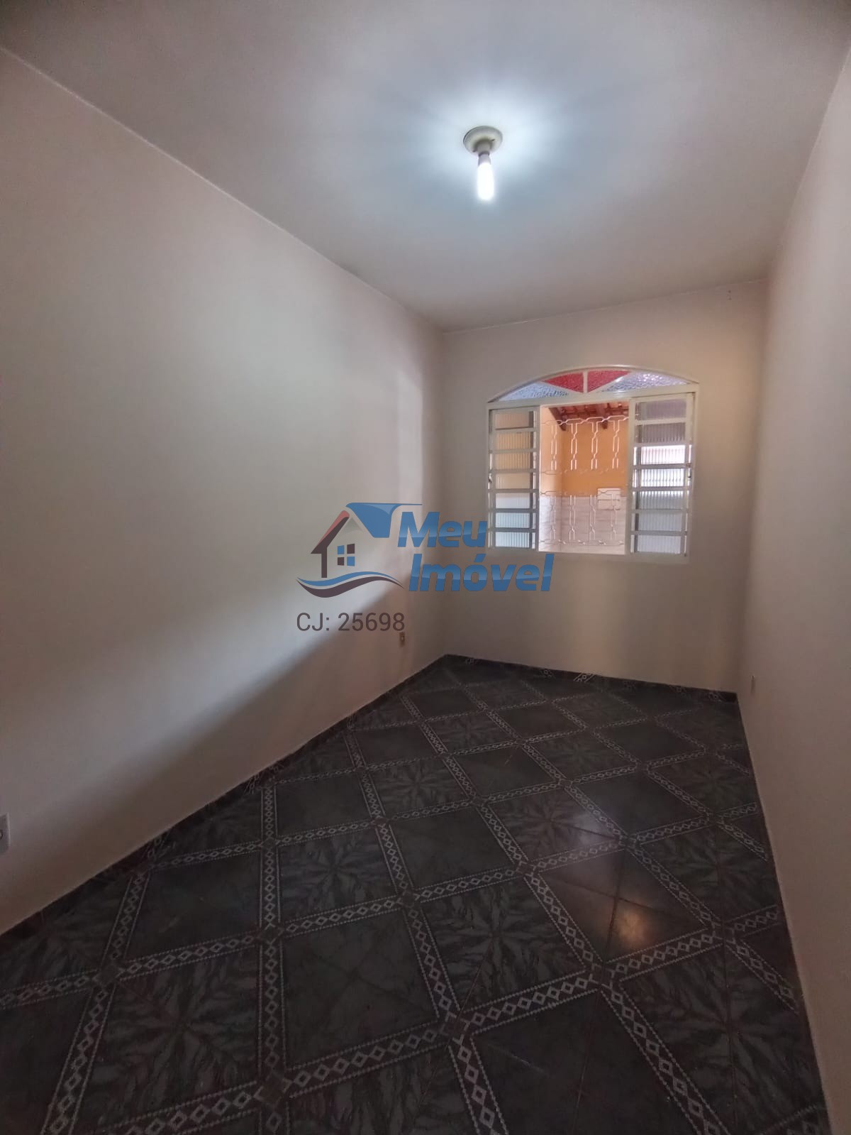 Casa à venda com 5 quartos, 200m² - Foto 11