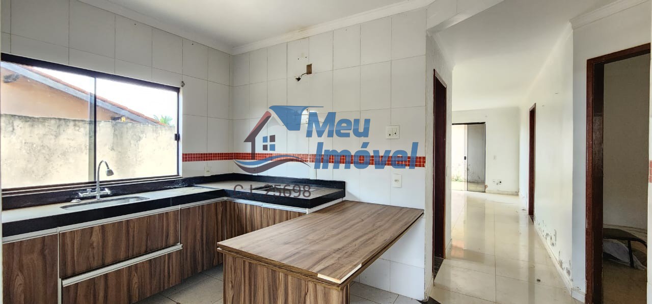 Casa à venda com 3 quartos, 90m² - Foto 1