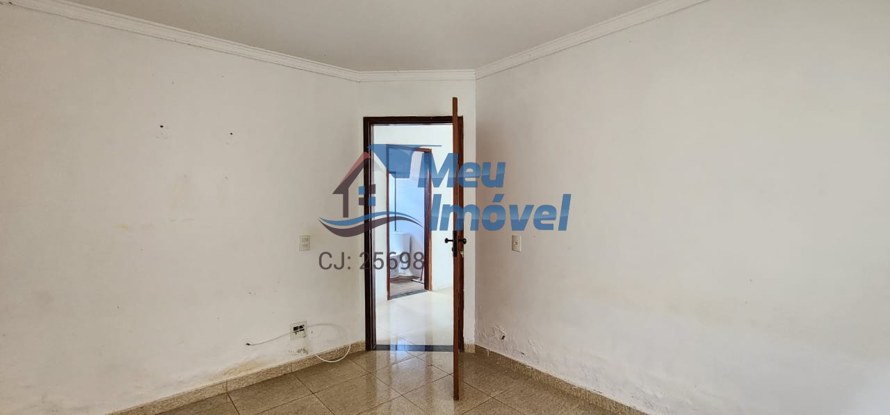 Casa à venda com 3 quartos, 90m² - Foto 12