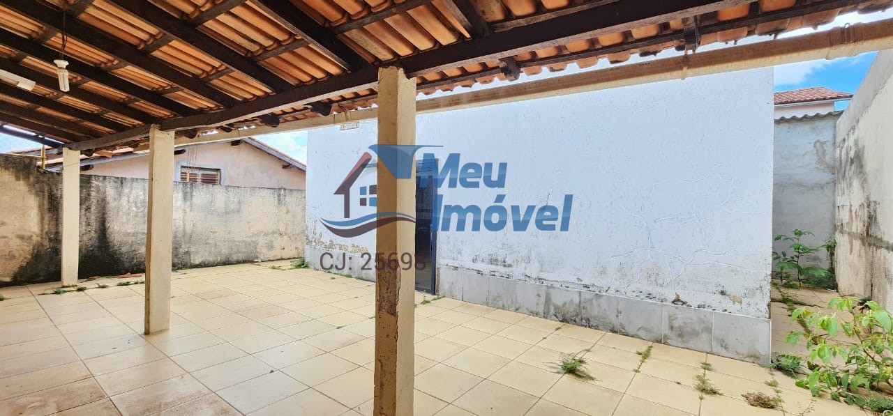 Casa à venda com 3 quartos, 90m² - Foto 20