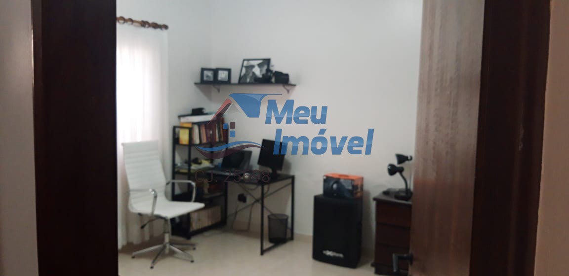 Casa à venda com 5 quartos, 230m² - Foto 14