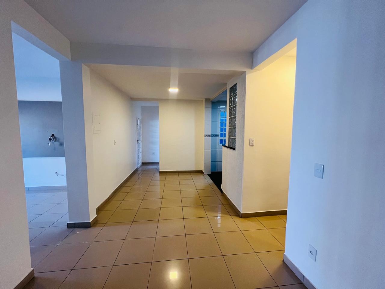 Casa à venda com 4 quartos, 300m² - Foto 12