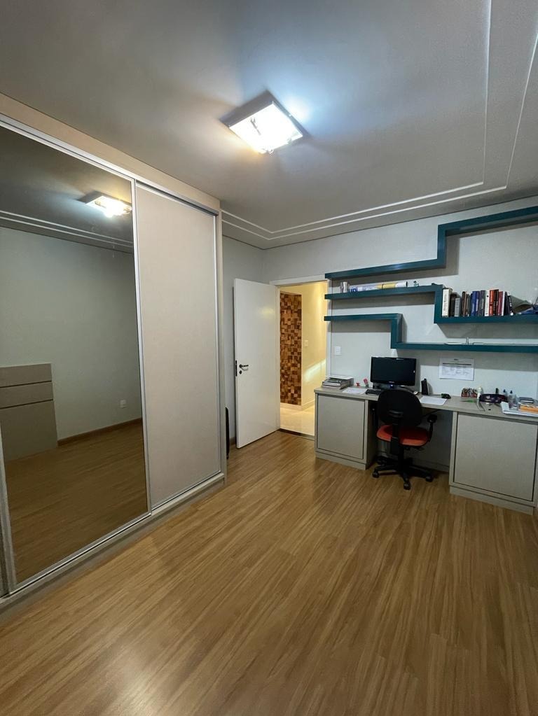 Casa à venda com 3 quartos, 400m² - Foto 7