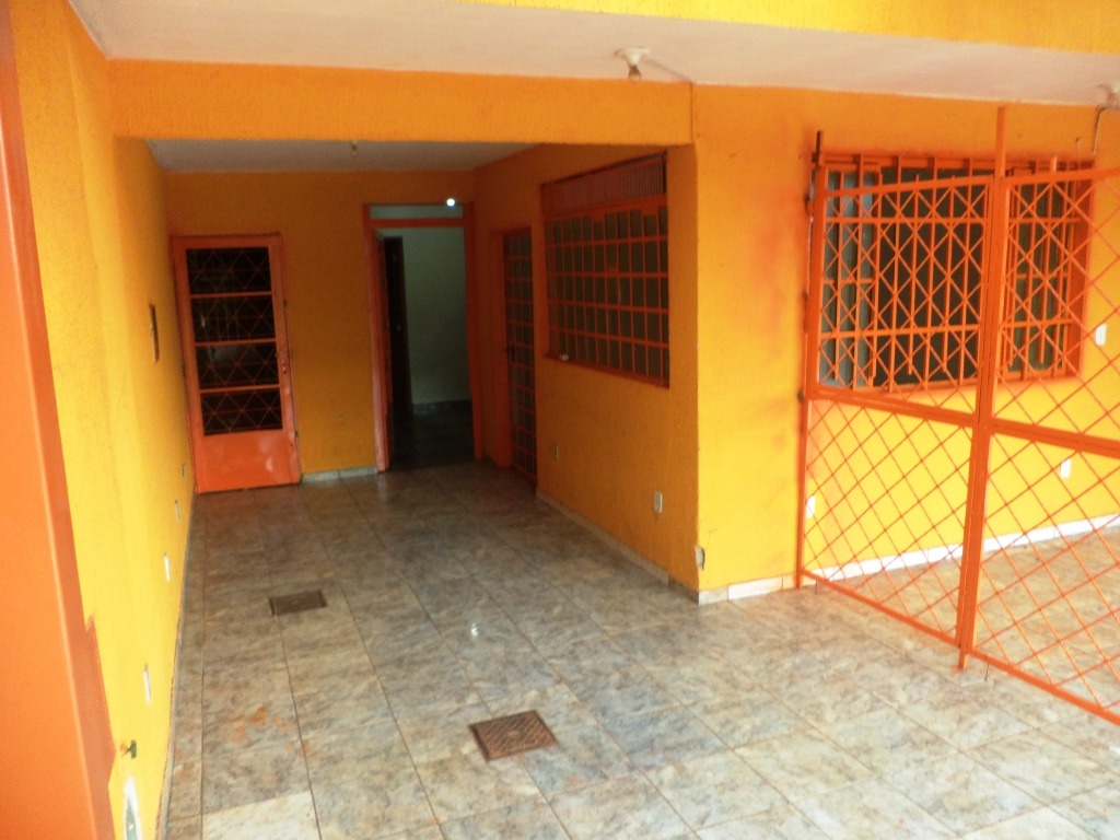 Casa para alugar com 2 quartos, 80m² - Foto 3