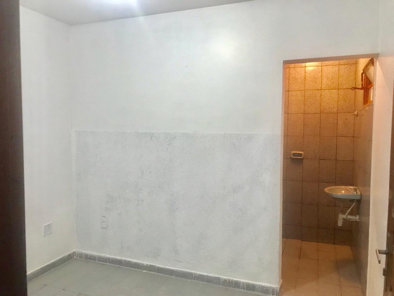 Casa para alugar com 2 quartos, 80m² - Foto 17