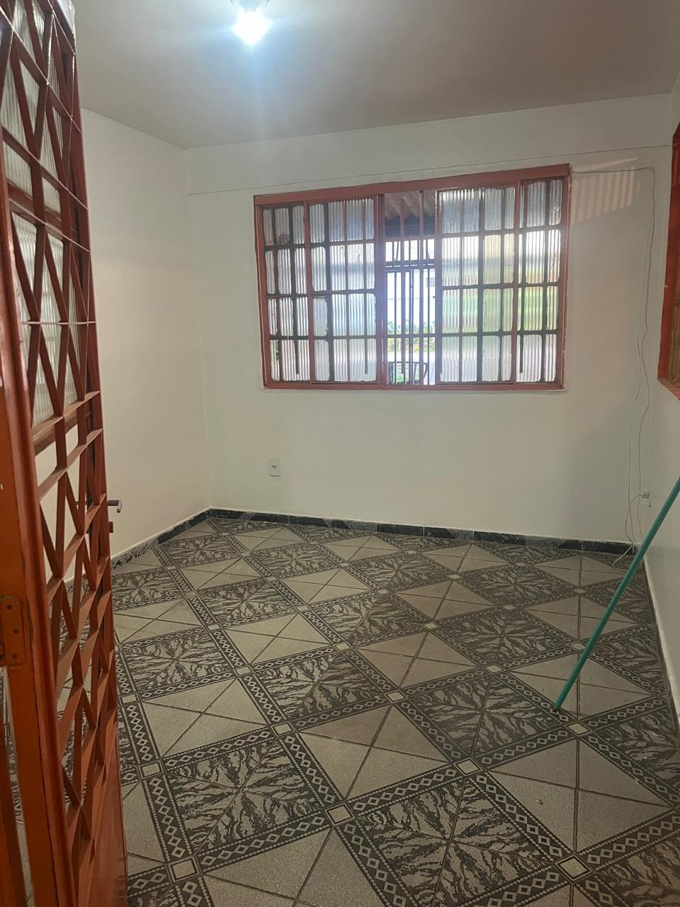 Casa para alugar com 2 quartos, 80m² - Foto 30