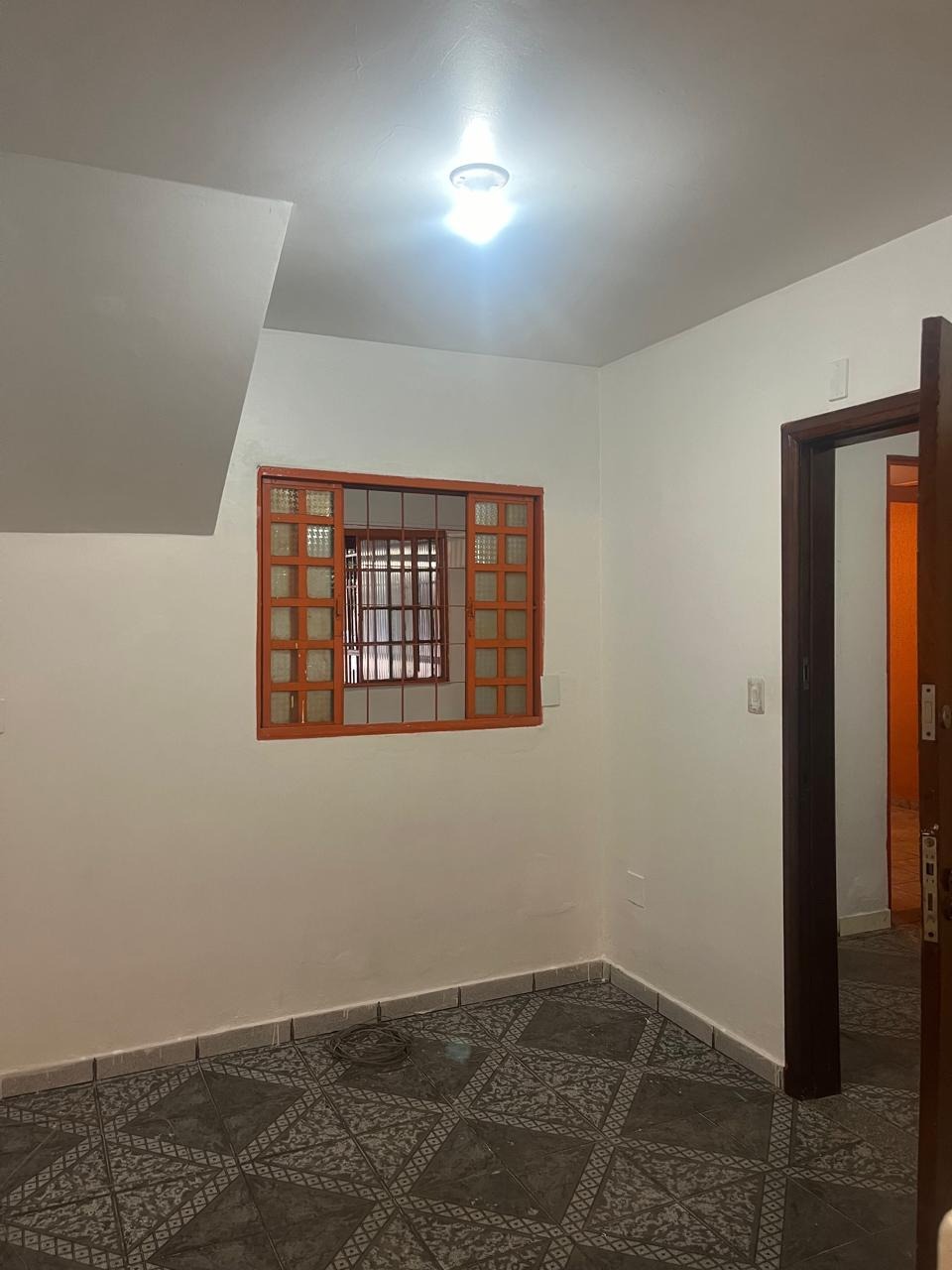 Casa para alugar com 2 quartos, 80m² - Foto 31