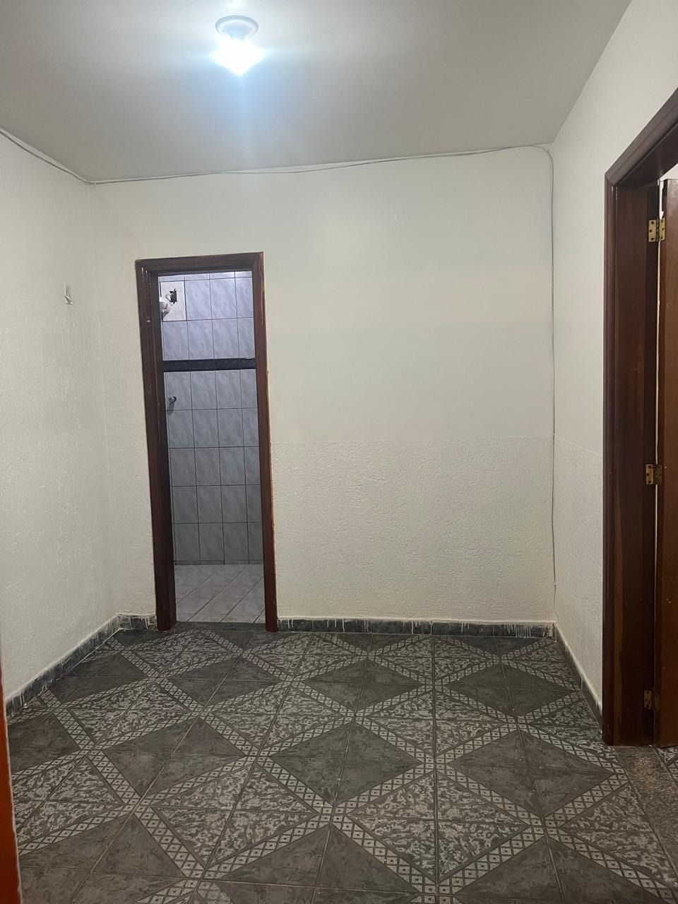 Casa para alugar com 2 quartos, 80m² - Foto 47