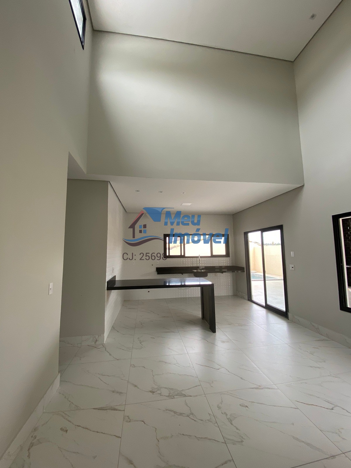 Casa à venda com 3 quartos, 250m² - Foto 10