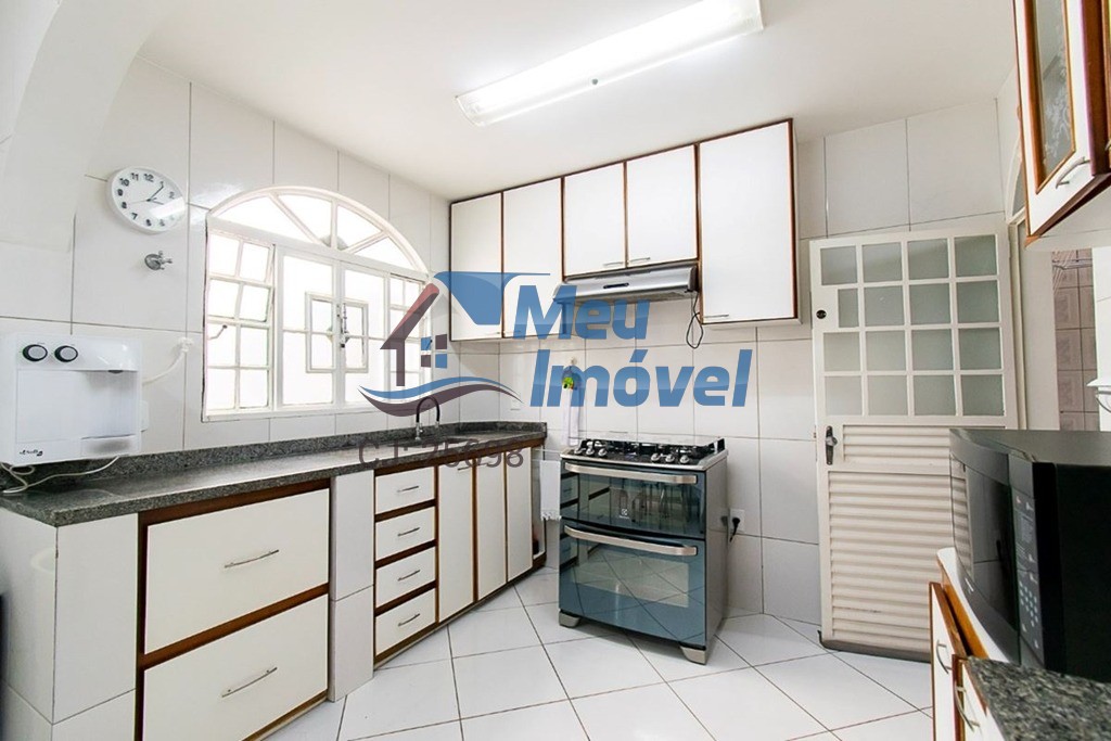 Casa à venda com 4 quartos, 300m² - Foto 15