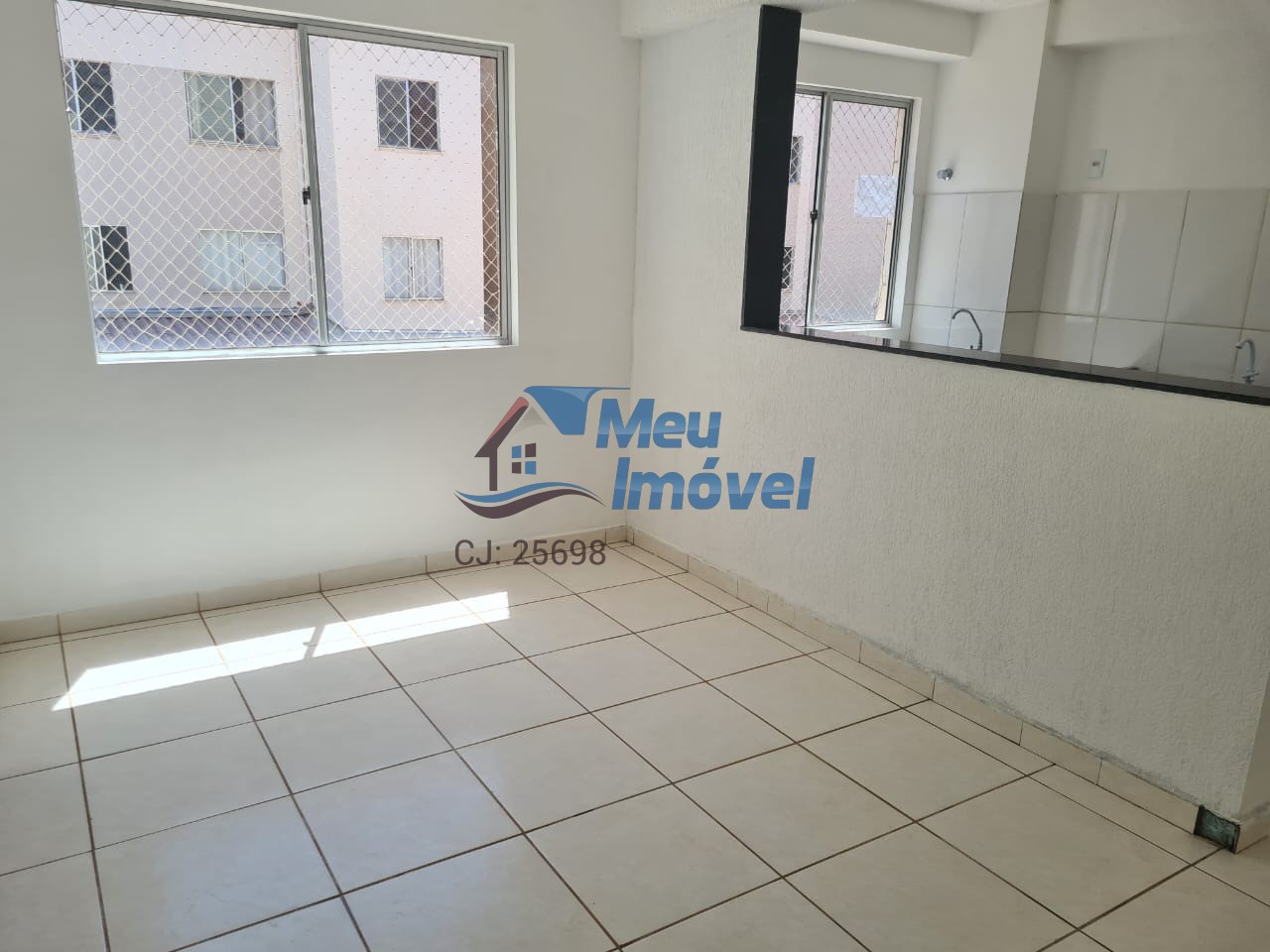 Apartamento à venda com 2 quartos, 45m² - Foto 2