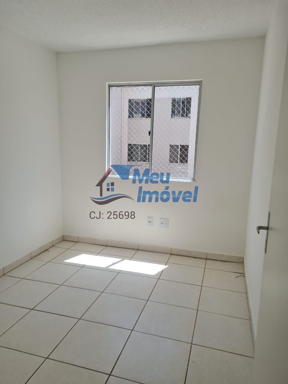 Apartamento à venda com 2 quartos, 45m² - Foto 3