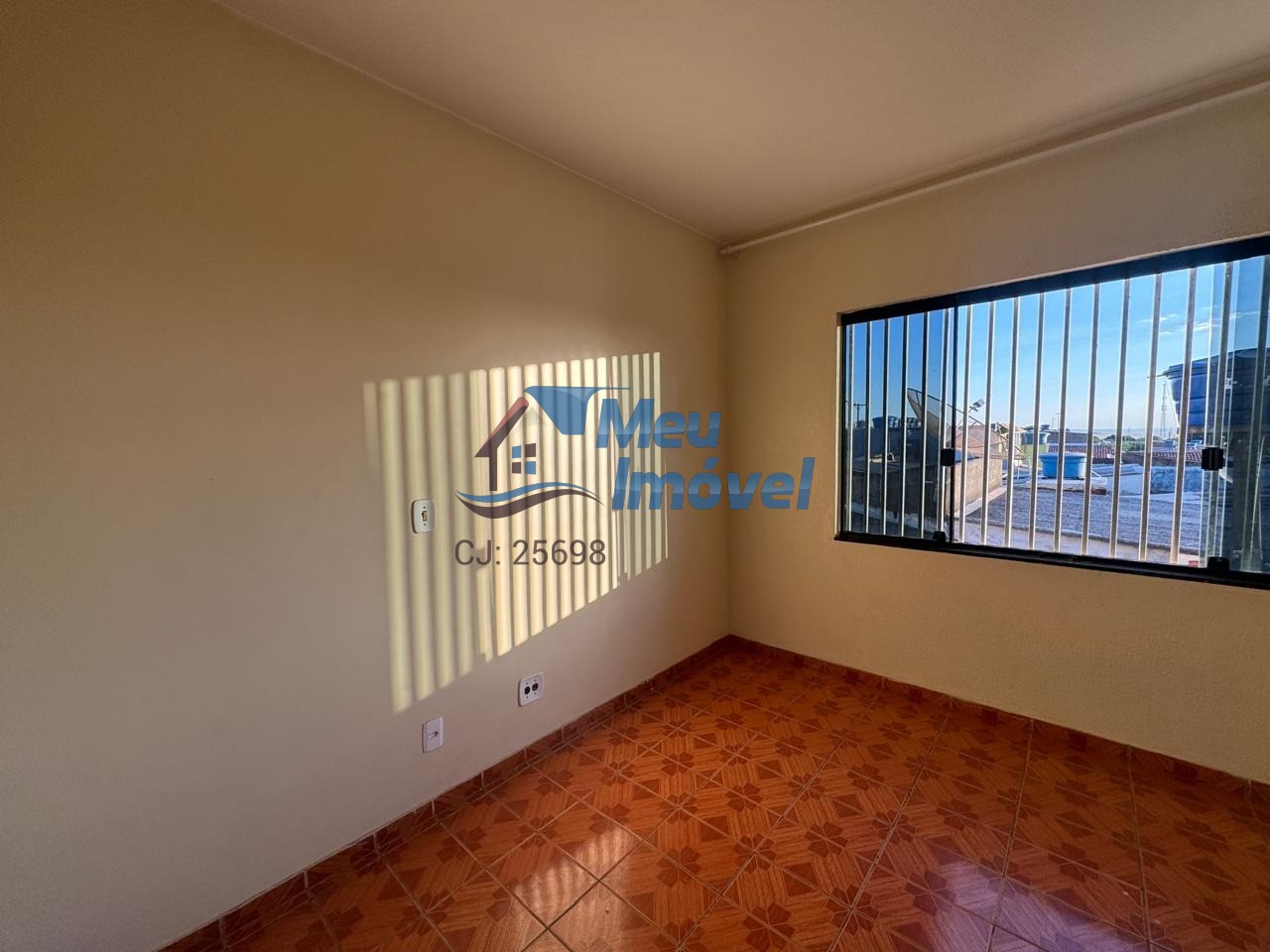 Casa à venda com 3 quartos, 150m² - Foto 2