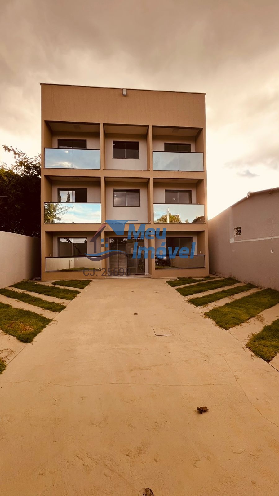 Apartamento à venda com 2 quartos, 63m² - Foto 2