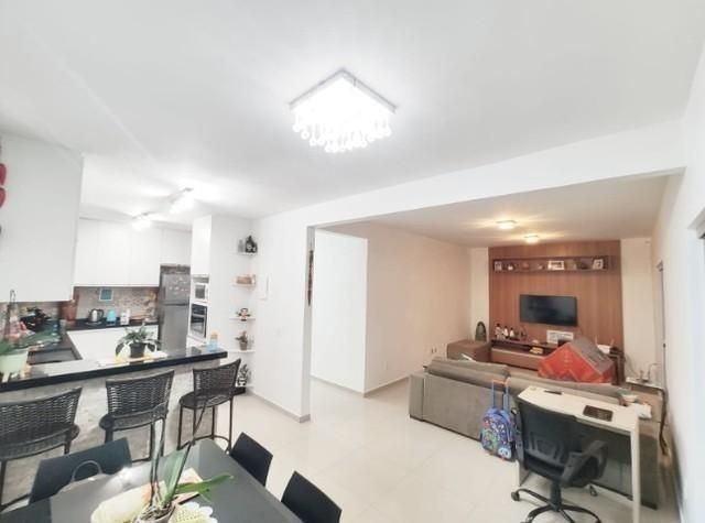 Casa à venda com 4 quartos, 200m² - Foto 4