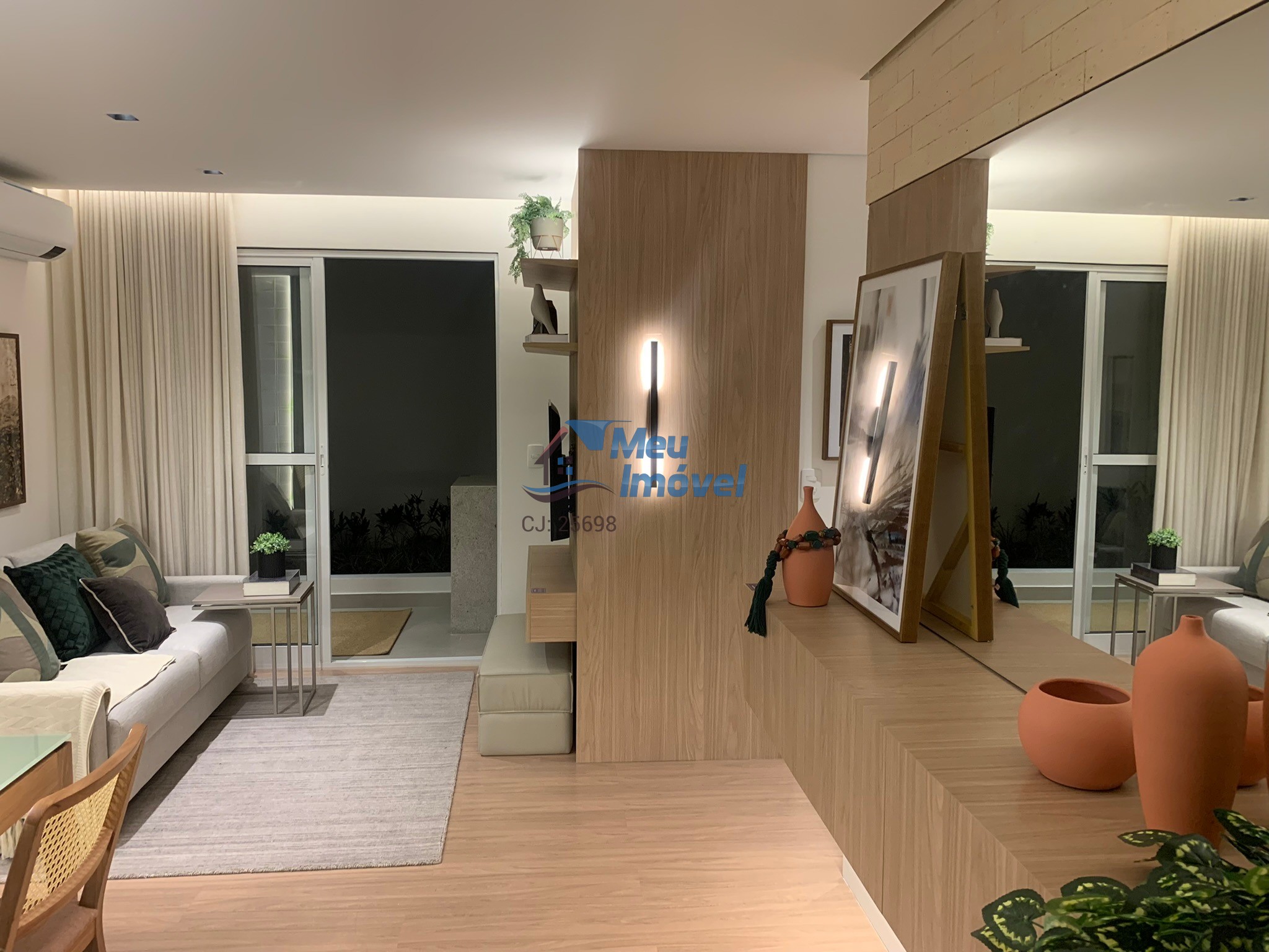 Apartamento à venda com 2 quartos, 63m² - Foto 2