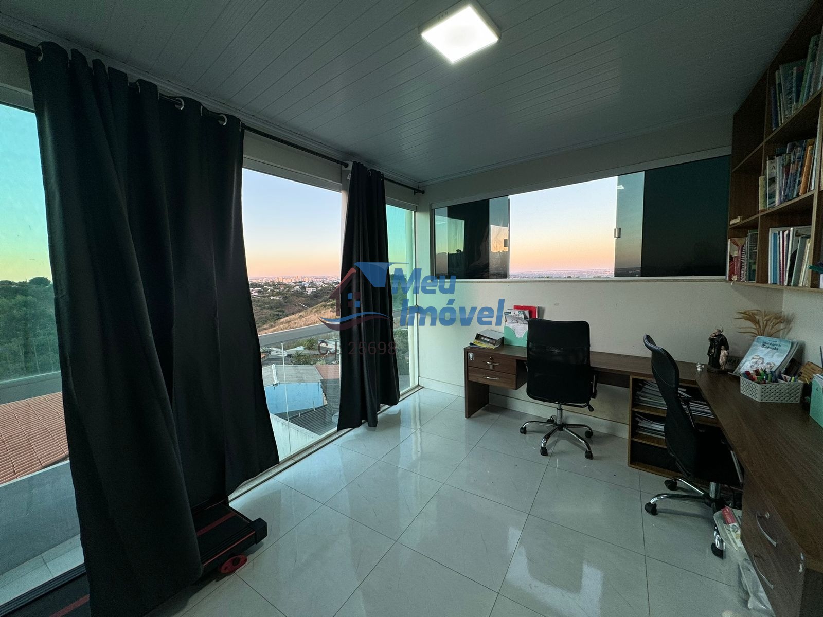 Casa à venda com 4 quartos, 250m² - Foto 5