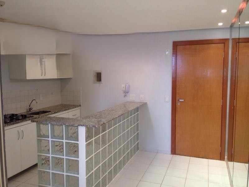 Apartamento à venda com 1 quarto, 38m² - Foto 2