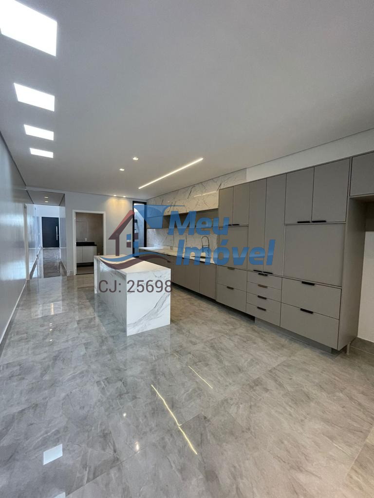 Casa à venda com 4 quartos, 320m² - Foto 11