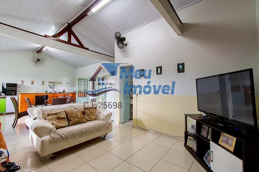 Casa à venda com 3 quartos, 360m² - Foto 4