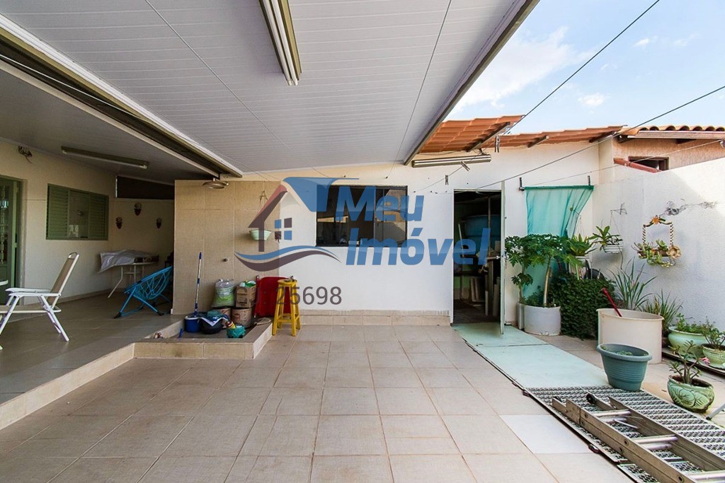 Casa à venda com 3 quartos, 360m² - Foto 48