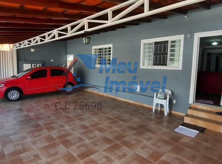 Casa à venda com 3 quartos, 180m² - Foto 2