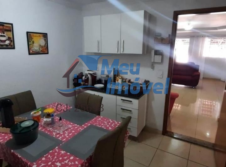 Casa à venda com 3 quartos, 180m² - Foto 7