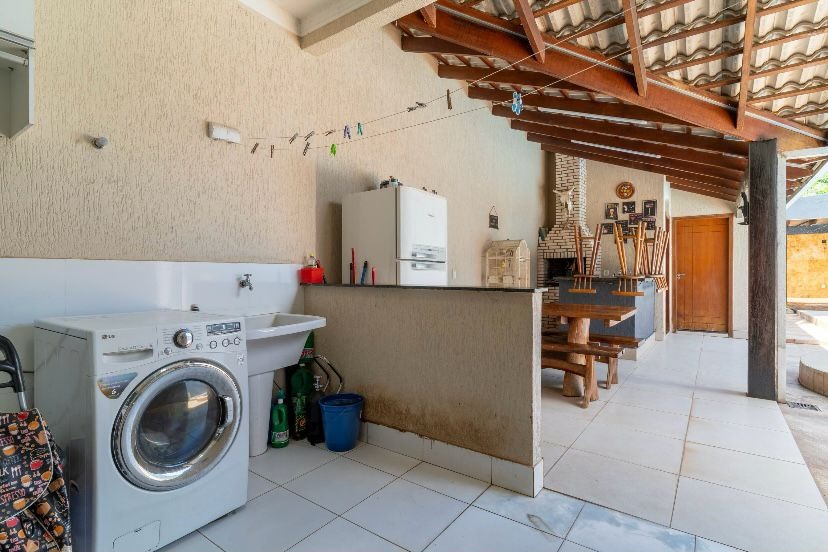 Casa à venda com 3 quartos, 360m² - Foto 19