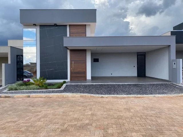 Casa à venda com 3 quartos, 280m² - Foto 2