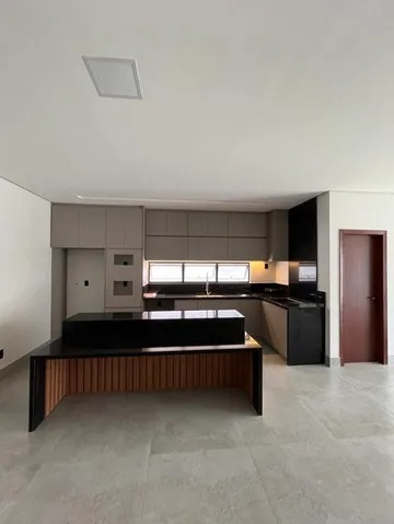 Casa à venda com 3 quartos, 280m² - Foto 5