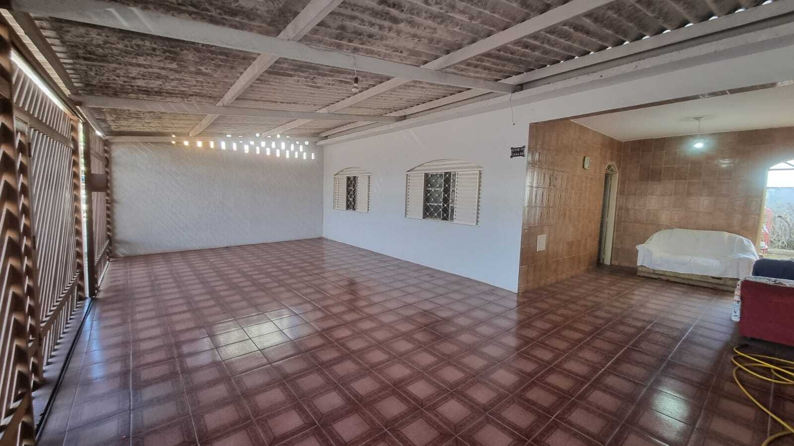 Casa à venda com 3 quartos, 150m² - Foto 2