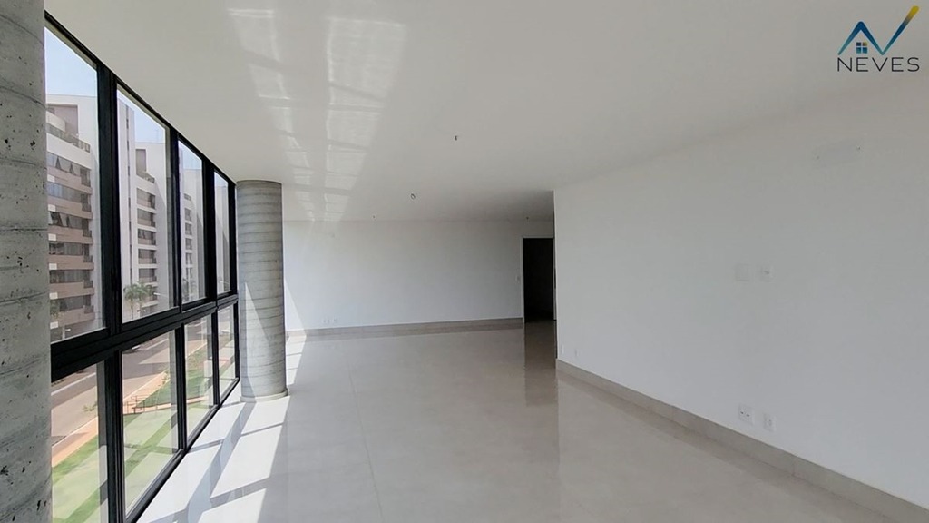 Apartamento à venda com 4 quartos, 268m² - Foto 2