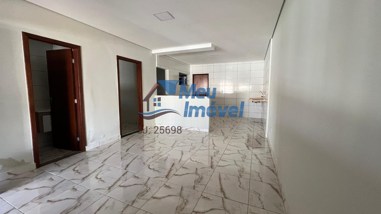 Casa à venda com 3 quartos, 112m² - Foto 1