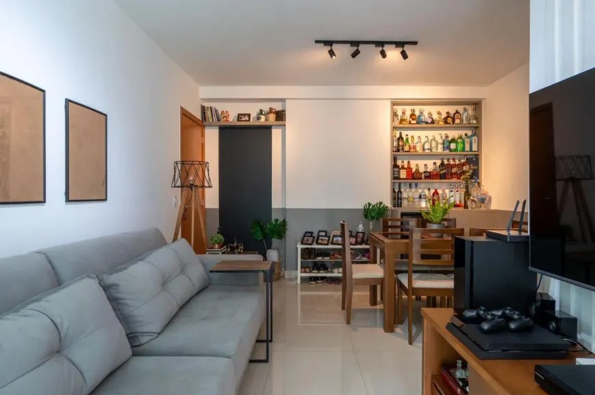 Apartamento à venda com 2 quartos, 62m² - Foto 2