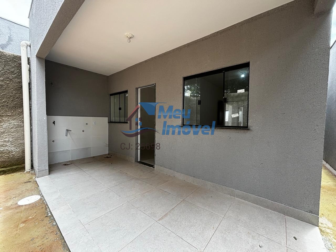 Casa à venda com 2 quartos, 70m² - Foto 18