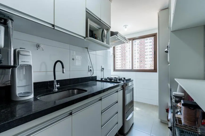 Apartamento à venda com 2 quartos, 62m² - Foto 4