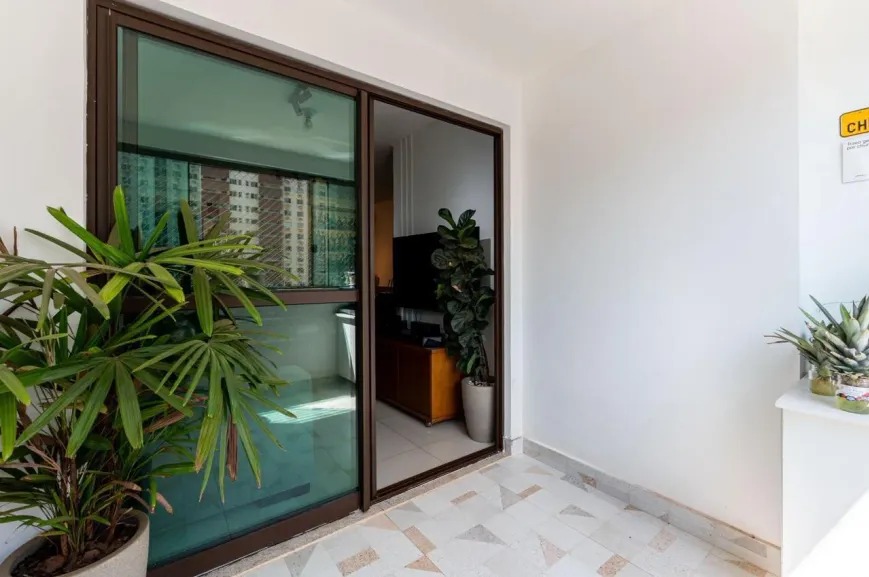 Apartamento à venda com 2 quartos, 62m² - Foto 8