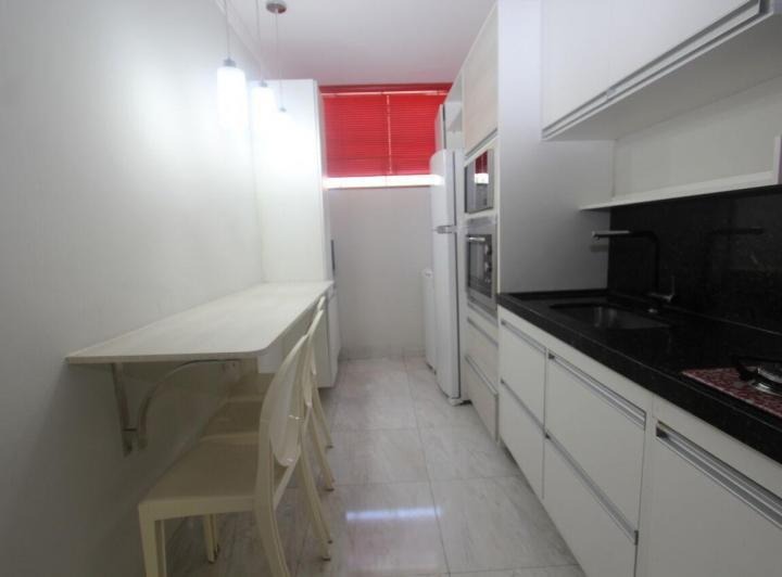 Apartamento à venda com 2 quartos, 65m² - Foto 12