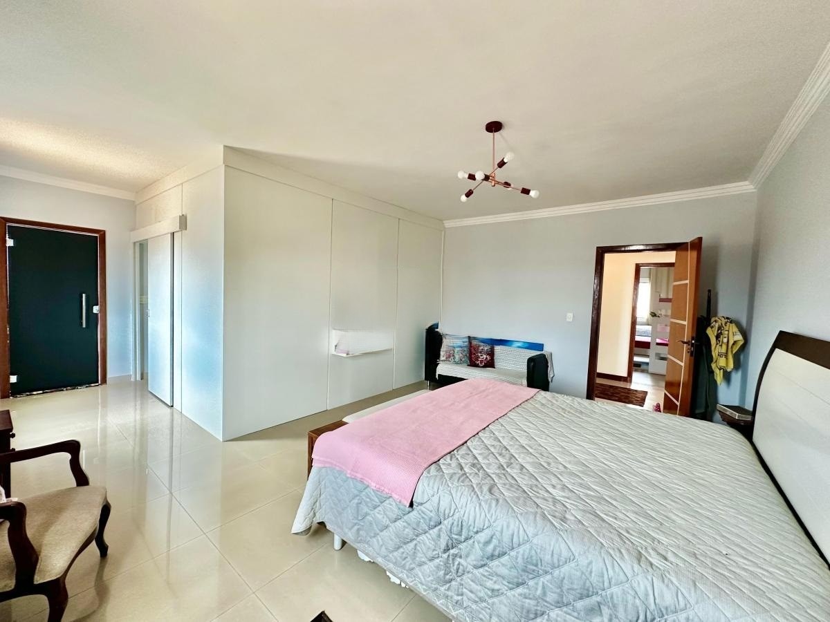 Casa à venda com 5 quartos, 500m² - Foto 21