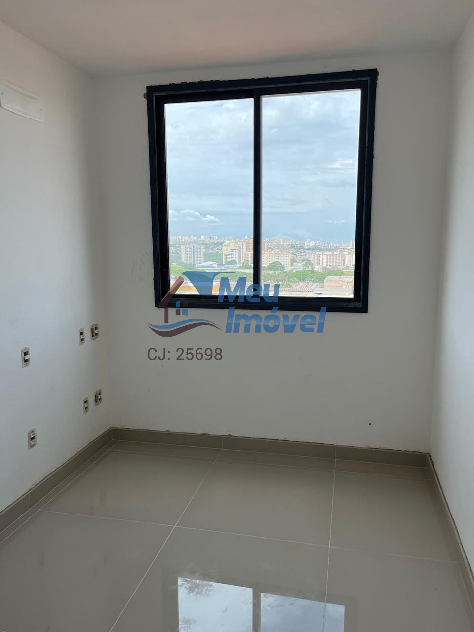 Apartamento à venda com 2 quartos, 62m² - Foto 1