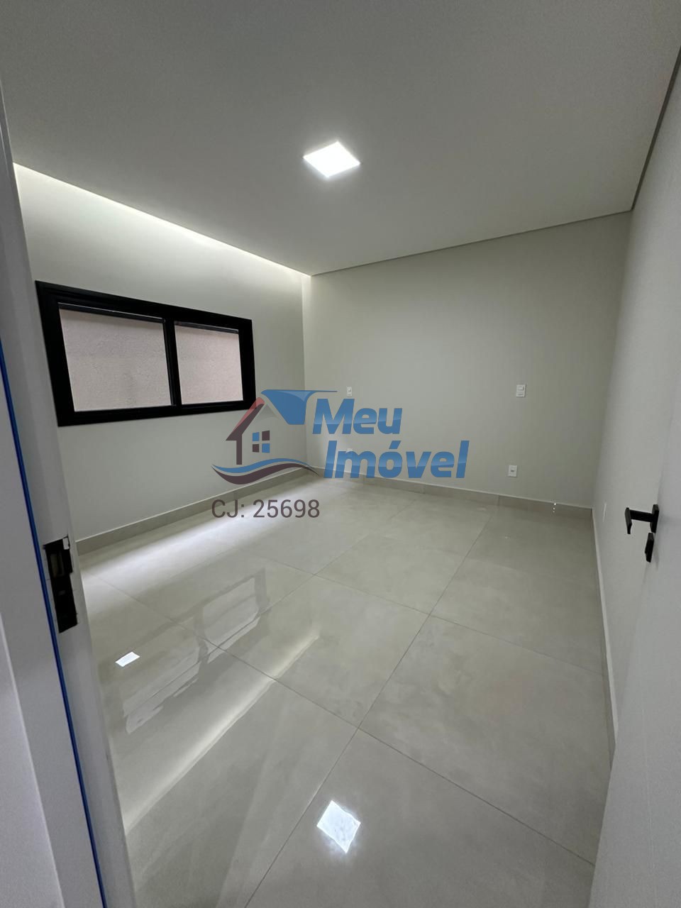 Casa à venda com 4 quartos, 400m² - Foto 5