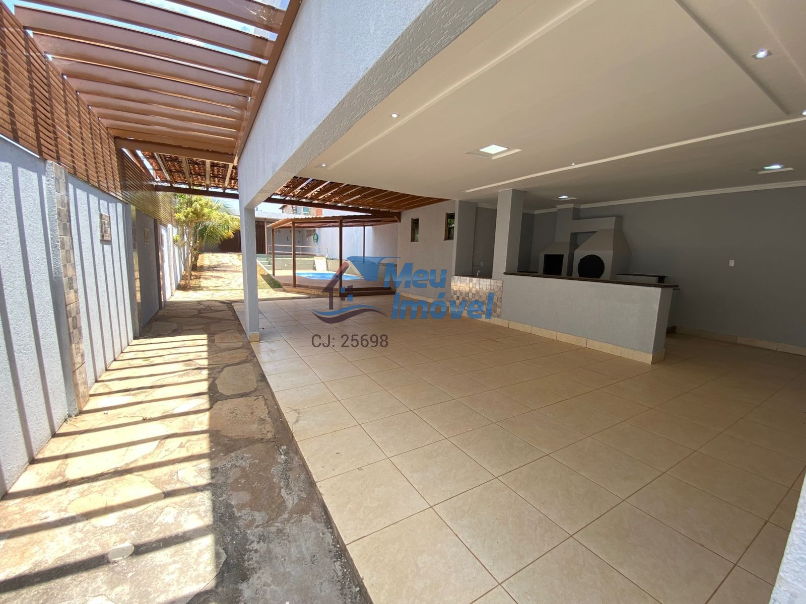 Casa à venda com 4 quartos, 300m² - Foto 13