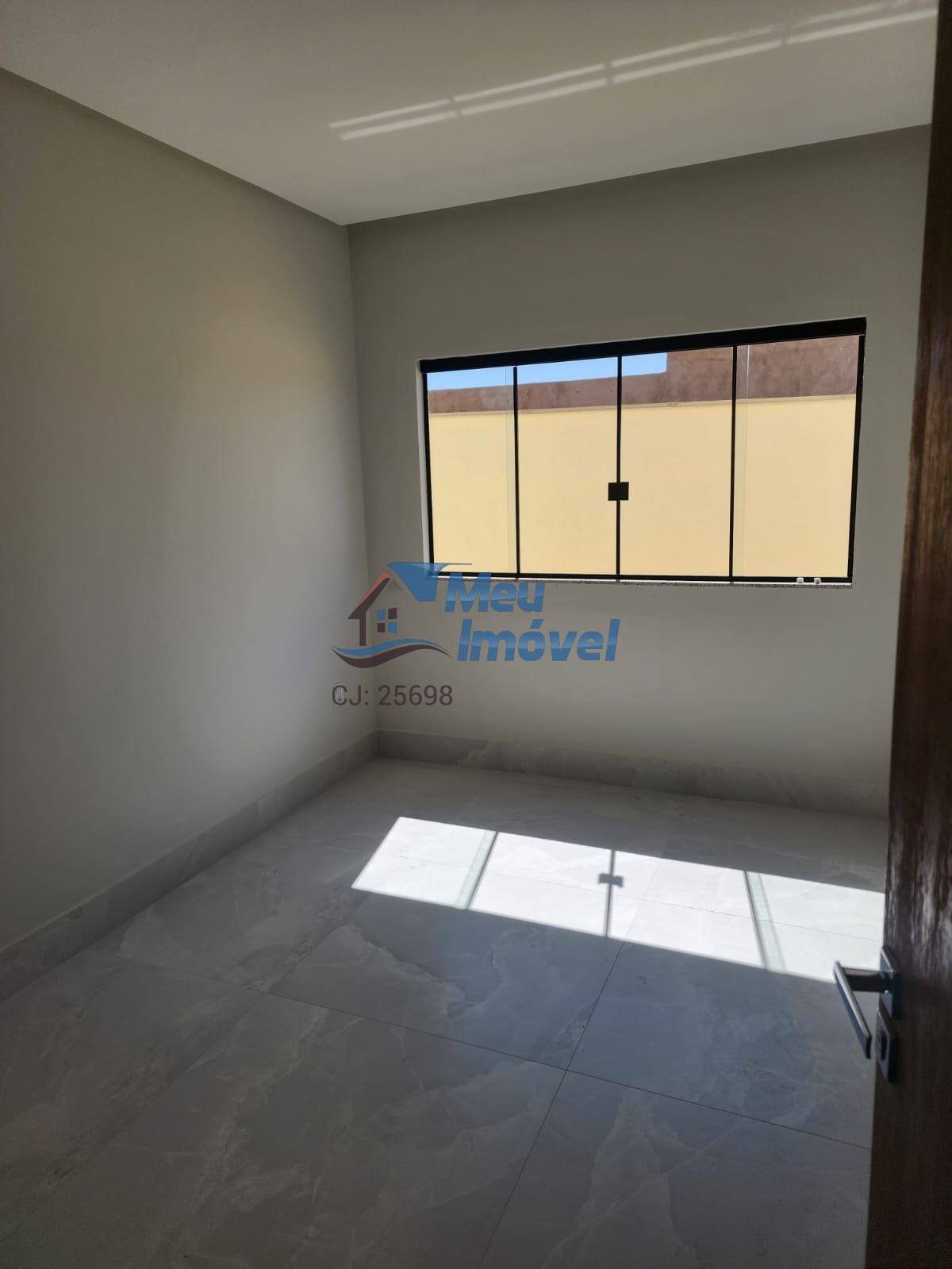 Casa à venda com 3 quartos, 187m² - Foto 3